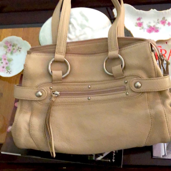 Stone Mountain Accessories Handbags - Stone Mountain 🏔️ Bone colored Leather vintage purse. Very good condition.🤩